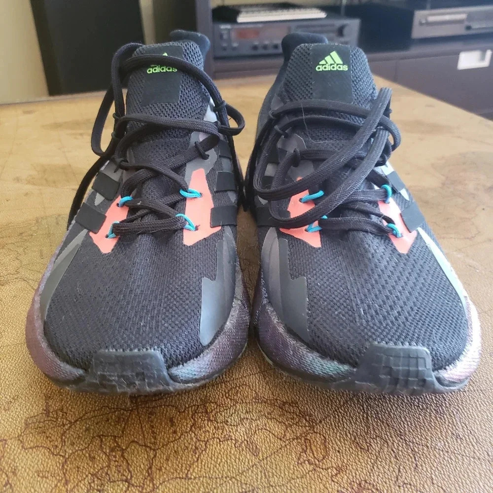 *ADIDAS Boost X9000L4,  Size 9, black and grey - Picture 8 of 11